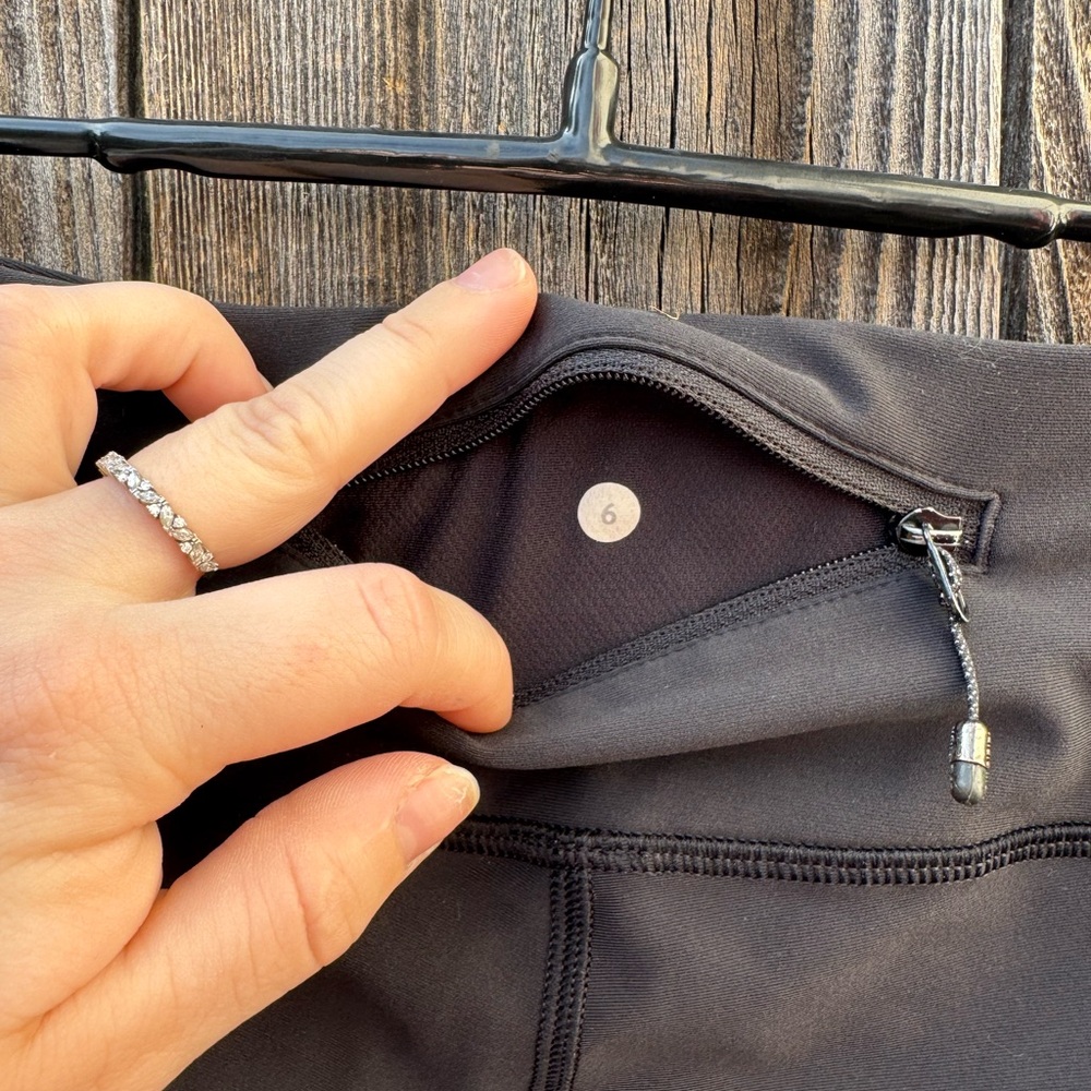 Lululemon Athletica Black Silver Tight Stuff Full Length Reflective Leggings 6 - Picture 5 of 14